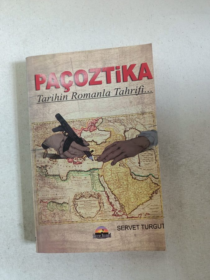 Paçoztika - Tarihin Romanla Tahrifi
