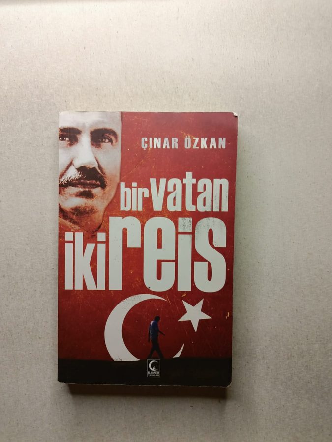 Bir Vatan İki Reis