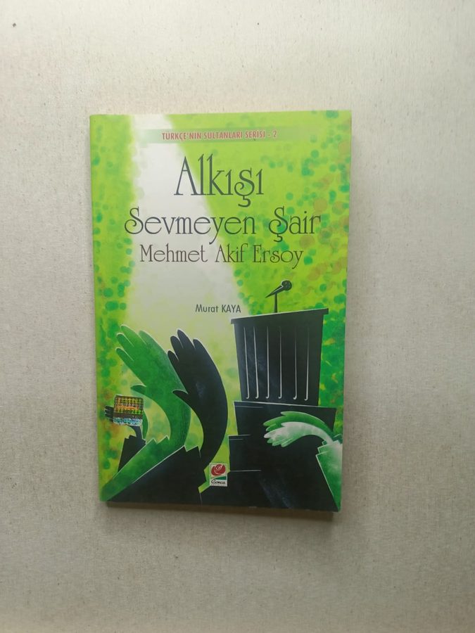 Alkışı sevmeyen şair MEHMET AKİF ERSOY